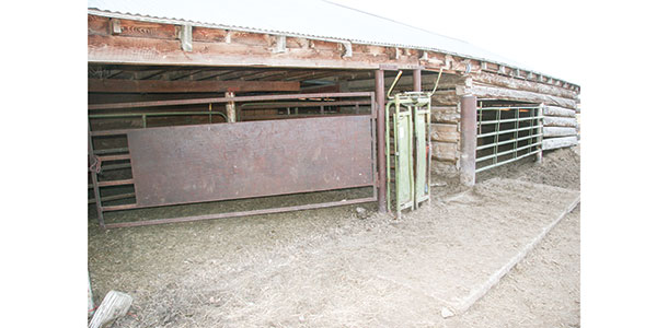 covered calving facility
